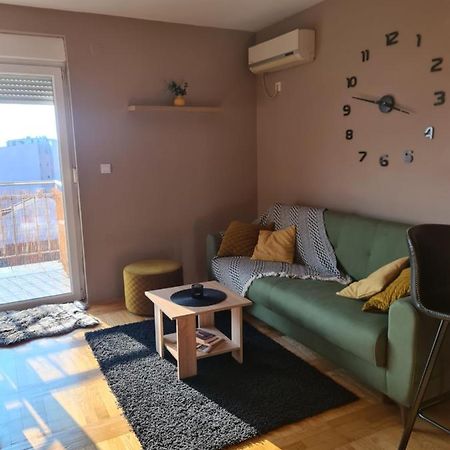 Apartman *Joy* Ossero Esterno foto